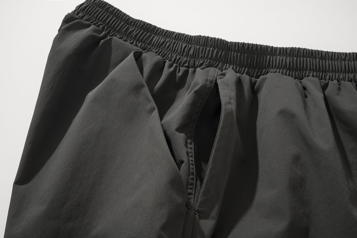 JIRI SHORTS / BLACK