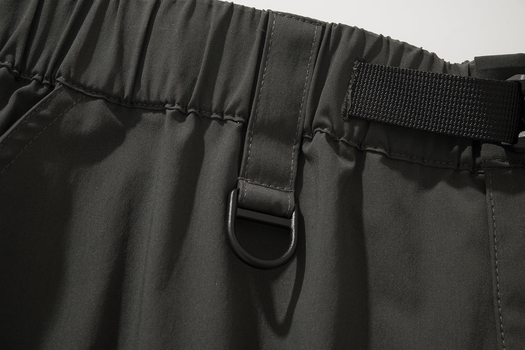 JIRI BASIC CARGO SHORTS / BLACK
